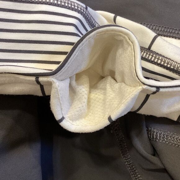 Lululemon Run Inspire Crop II Soot Light Hyper Stripe Angel Wing Gray Sz 6 - Picture 8 of 11